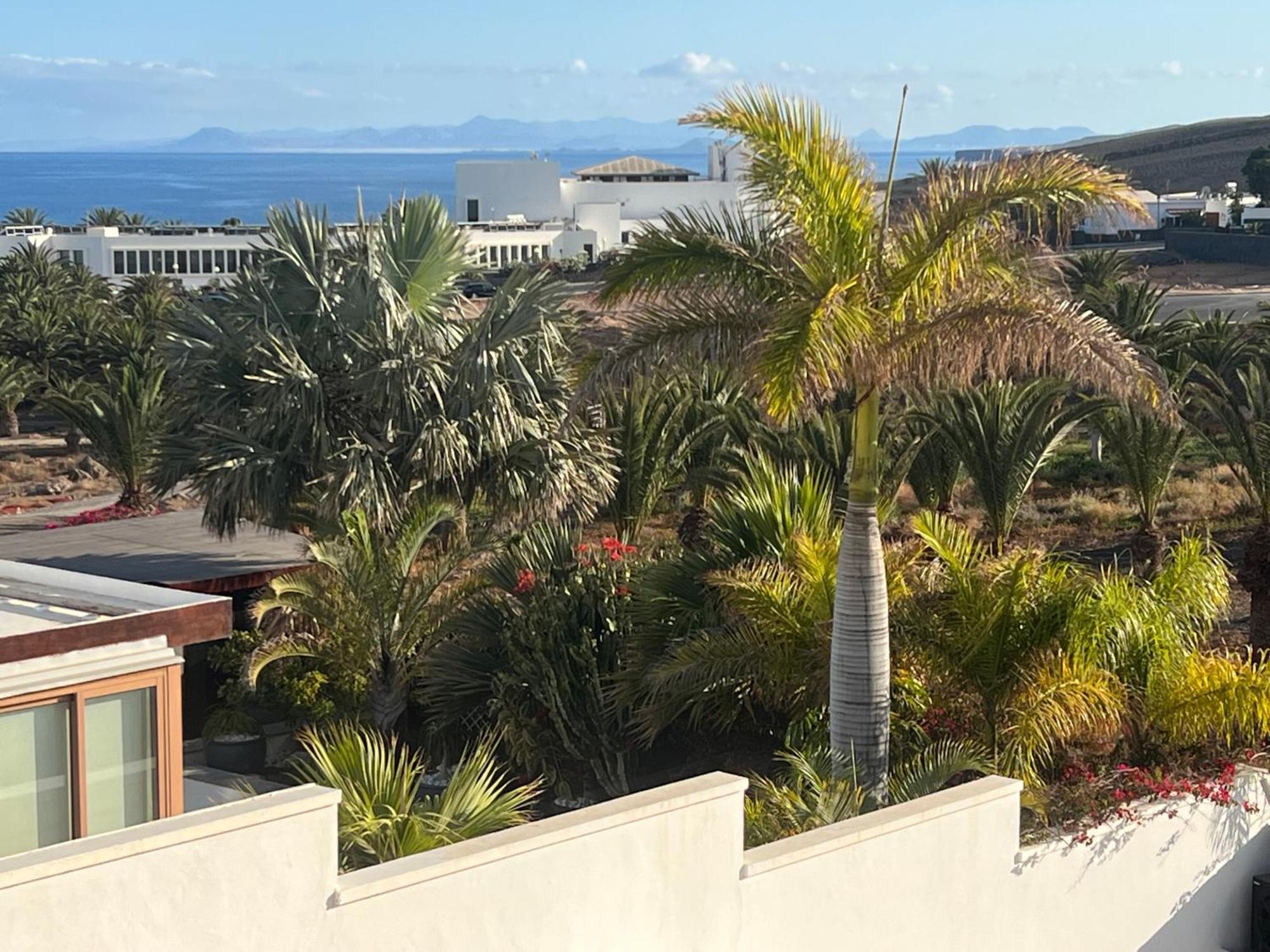 Villa Dedalos - A Luxury Large Villa With A Heated Pool In Puerto Calero Εξωτερικό φωτογραφία